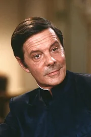 Louis Jourdan (Kamal).