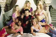 Roger Moore (James Bond, m.).
