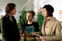 Alena Baich (Veronika), Sissy H&ouml;fferer (Rosmarie Haller), Marion Mitterhammer (Monica Brunner).