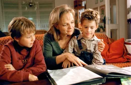 Martin Fischerauer (Thadd&auml;us), Sissy H&ouml;fferer (Rosmarie Haller), Manuel Gallauner (Ferdinand).