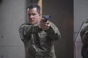 General Sam Lane (Dylan Walsh)
