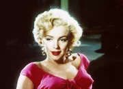 Die attraktive Loomis (Marilyn Monroe) plant zusammen mit ihrem Geliebten, ihren kranken Ehemann zu ermorden ...