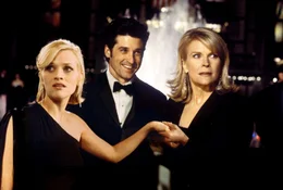 Die junge Designerin Melanie (Reese Witherspoon, l.) genie&szlig;t das Leben in New York in vollen Z&uuml;gen. Als jedoch Andrew (Patrick Dempsey, M.), der Sohn der B&uuml;rgermeisterin (Candice Bergen, r.), auf romantische Art um ihre Hand anh&auml;lt, gibt es ein kleines Problem ...