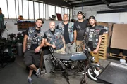 Ben, Marc, August, Arne und Sascha (v.l.) sind Mitglieder des Mofaclubs "Die Kobras" vom Niederrhein.