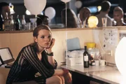 Lena (Karoline Herfurth) hat die Schnauze voll von ihrem Freund und will deshalb mit ihren zwei besten Freundinnen zusammenziehen. Das Chaos ist vorprogrammiert ...