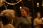 Auch wenn sie eine Hochzeit feiern: Alice Hunt (Sigourney Weaver) f&uuml;rchtet um das Leben ihres einzigen Sohnes, wenn er versucht, den Wald zu durchqueren.