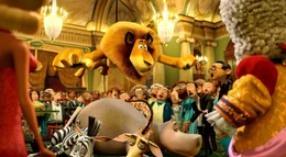 Ausgerechnet Alex (oben) und seine Freunde (v.l.) Marty, Melman und Gloria m&uuml;ssen sich unauff&auml;llig durch Euroa bewegen, um nicht eingefangen zu werden. Unvorstellbar, dass ihnen das gelingt...