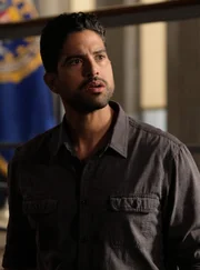 W&auml;hrend sich das Team f&uuml;r die Jagd nach dem M&ouml;rder aufteilt, macht Alvez (Adam Rodriguez) eine erschreckende Feststellung ...