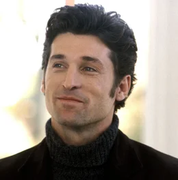 Der adrette Andrew (Patrick Dempsey), Sohn der B&uuml;rgermeisterin, h&auml;lt um Melanies Hand an.