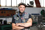 Ben ist Mitglied im Mofaclub "Die Kobras".