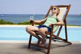 S&ouml;nke (William Ringstr&ouml;m) genie&szlig;t den Urlaub.