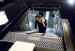 Jimmy Tong (Jackie Chang), Del Blaine (Jennifer Love Hewitt)