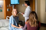 Pastor Clarence's Wife (Diana Pavlovsk&aacute;, l.), Dr. Alex Park (Will Yun Lee) und Jess Barnes (Natasha Calis)