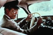 Hoke Colburn (Morgan Freeman)