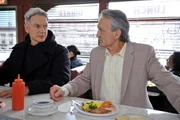 Was wäre wenn ...: Gibbs (Mark Harmon, l.) und Mike Franks (Muse Watson, r.) Was wäre wenn ...: Gibbs (Mark Harmon, l.) und Mike Franks (Muse Watson, r.)