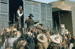 Juan Miranda (Rod Steiger, Mi.) wird an der Seite des Iren Sean Mallory (James Coburn, li.) zum Revolutionshelden wider Willen.