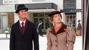 William Murdoch (Yannick Bisson) und Sarah Glass (Morgan Kohan) William Murdoch (Yannick Bisson) und Sarah Glass (Morgan Kohan)
