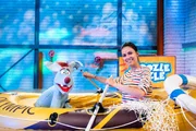 Woozle und Maria treten in die Fu&szlig;stapfen der gef&uuml;rchteten Seer&auml;uberin Woozinda Blaufell.