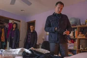L-R: Sheryll Barnes (Roxy Sternberg); Hana Gibson (Keisha Castle-Hughes); Jess LaCroix (Julian McMahon)