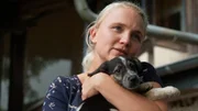 Nadja Luca&szlig;en f&uuml;hrt das Welpenwaisenhaus NRW e.V., das mutterlosen Hunde- und Katzenwelpen einen guten Start ins Leben erm&ouml;glicht.