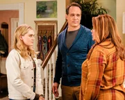 (v.l.n.r.) Taylor Otto (Meg Donnelly); Greg Otto (Diedrich Bader); Katie Otto (Katy Mixon)