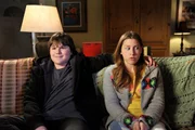 Nach dem Besuch eines inspirierenden Gottesdienstes beschließt Sue (Eden Sher), einen Babysitting-Service zu gründen ... Nach dem Besuch eines inspirierenden Gottesdienstes beschließt Sue (Eden Sher), einen Babysitting-Service zu gründen ...