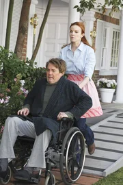 Orson (Kyle MacLachlan, l.) muss sp&uuml;ren, dass mit Bree (Marcia Cross, r.) nicht zu spa&szlig;en ist ...