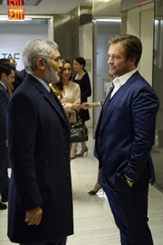 Sind nicht immer einer Meinung, haben aber ein gemeinsames Ziel: Star-Anwalt Clyde Rutledge (Peter Francis James) und Bull (Michael Weatherly) ... Sind nicht immer einer Meinung, haben aber ein gemeinsames Ziel: Star-Anwalt Clyde Rutledge (Peter Francis James) und Bull (Michael Weatherly) ...