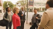 Zusammen mit seinem hochqualifizierten Spezialisten-Team Marissa (Geneva Carr, 2.v.l.), Chunk (Chris Jackson, M.) und Benny (Freddy Rodriguez, 2.v.r.) bem&uuml;ht sich Bull (Michael Weatherly, r.), dass auch im Fall der jungen Kerry Ketchum (Barrett Doss, l.) der Gerechtigkeit gen&uuml;ge getan wird ...