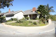 Tarek und Christina haben schon seit l&auml;ngerem ein Auge auf ein Anwesen in den Anaheim Hills geworfen, das sie nun f&uuml;r eine knappe halbe Million erwerben wollen. Als sie vor Ort eintreffen, trifft sie fast der Schlag ...