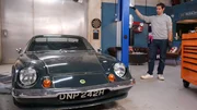 ELIVS PUTTING LOTUS ON RAMP.. ELIVS PUTTING LOTUS ON RAMP..