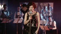 Die Schauspielerin Carola Neher (Hannah Herzsprung)