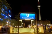 Wo Menschen rastlos unterwegs sind und die Stadt im ewigen Wandel ist, entsteht in den 1920er Jahren Alfred D&ouml;blins Roman &bdquo;Berlin Alexanderplatz&ldquo;.