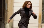 Nachdem sie eine Explosion ausgel&ouml;st hat, flieht Avery (Kate Beckinsale) aus einem Haus in Zagreb, wohin die Entf&uuml;hrer ihres Mannes sie gelockt hatten.