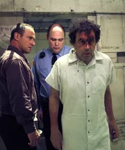L-R Det. Elliot Stabler (Christopher Meloni) und Callum Donovan (Stephen Rea) L-R Det. Elliot Stabler (Christopher Meloni) und Callum Donovan (Stephen Rea)