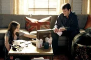 Nachdem Beckett (Stana Katic) vom aktuellen Fall abgezogen wurde, beschlie&szlig;en sie und Castle (Nathan Fillion, r.), auf eigene Faust weiterzuermitteln ...
