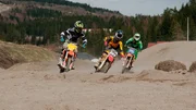 Beim Motocrossrennen fallen mehrere Fahrzeuge wegen Sabotage aus. Beim Motocrossrennen fallen mehrere Fahrzeuge wegen Sabotage aus.