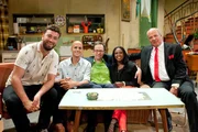 Rapper Materia, Sing- and Songwriter Milow, Gastgeber Kurt Kr&ouml;mer, T&auml;nzerin Motsi Mabuse, Ingo Meersmann (v.l.)