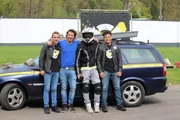 Niemals eine Auto-Dachbox &uuml;berladen. Was passiert, wenn man diesen Hinweis ignoriert? F&uuml;r diesen Checkpoint-Test braucht es einen Stuntman.