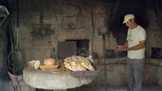 Videmonte ist als das Roggendorf in Portugal bekannt. Das Brot von Manuel Provenca wird ins ganze Sterngebirge verkauft. Videmonte ist als das Roggendorf in Portugal bekannt. Das Brot von Manuel Provenca wird ins ganze Sterngebirge verkauft.