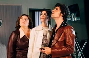 Emilie Gavois-Kahn (Annie Greco), Chloé Chaudoye (Rose Bellecour), Arthur Dupont (Max Beretta). Emilie Gavois-Kahn (Annie Greco), Chloé Chaudoye (Rose Bellecour), Arthur Dupont (Max Beretta).