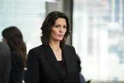 FBI SAC Isobel Castille (Alana De La Garza)