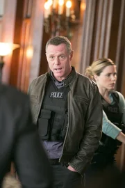 CHICAGO P.D. -- "Push The Pain Away" Episode 222 -- Pictured: Jason Beghe as Hank Voight