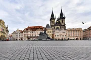 Prag - vom mittelalterlichen Geist der Stadt f&uuml;hlen sich Einheimische und Besucher magisch angezogen.