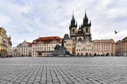 Prag - vom mittelalterlichen Geist der Stadt f&uuml;hlen sich Einheimische und Besucher magisch angezogen.