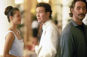 Nicht ganz uneigenn&uuml;tzig unterst&uuml;tzt Luc (Kevin Kline, re.) Kate bei ihrem Vorhaben, die Beziehung ihres abtr&uuml;nnigen Verlobten Charlie (Timothy Hutton) und seiner neuen Freundin Juliette (Suzan Anbeh) zu torpedieren.