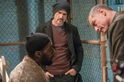 CHICAGO P.D. -- "The Three GS" Episode 219 -- Pictured: (l-r) Elias Koteas as Alvin Olinsky, Jason Beghe as Hank Voight