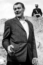 Sechs Jahre Knast haben aus Paul Kronbach keinen angenehmen Zeitgenossen gemacht; er sinnt auf Rache an Hauptmeister Hartmann. Kommissar Koldehoff stellt ihm eine Falle.