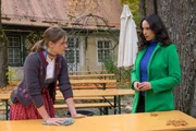 Annabell Lorenz (Stephanie Stumph, r.) versucht aus der verschlossenen Finja Kolbe (Lea Reihl, l.) brauchbare Informationen zur Tatnacht herauszubekommen. Annabell Lorenz (Stephanie Stumph, r.) versucht aus der verschlossenen Finja Kolbe (Lea Reihl, l.) brauchbare Informationen zur Tatnacht herauszubekommen.