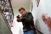Einsfestival TATORT: AM ENDE DES FLURS, am Sonntag (04.05.14) um 21:45 Uhr. Kripobeamter Kalli Hammermann (Ferdinand Hofer) folgt Ger&auml;uschen im Haus von Harry Riedeck und entdeckt etwas.